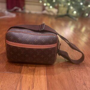 Louis Vuitton Authentic Monogram Reporter PM Cross Body Bag